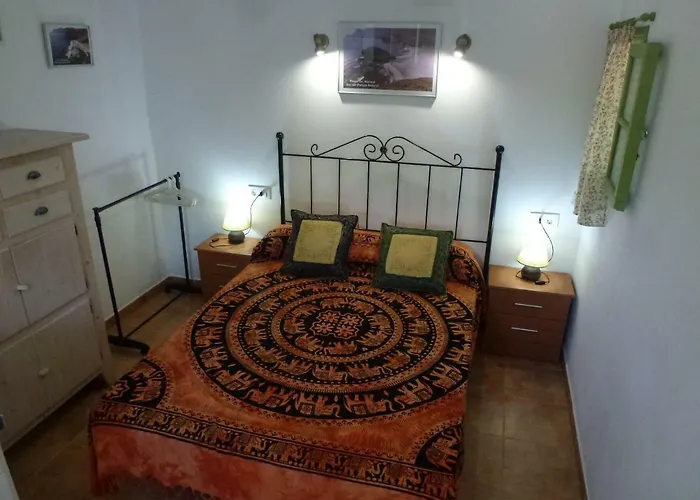 Camping Albergue Tau San José, España