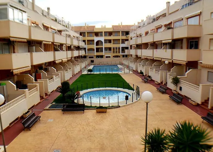 ROQUETAS BEACH HOUSE Fresco Con Piscina
