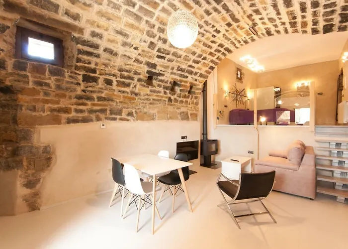 Casa Mur de Alujan Tierrantona, España