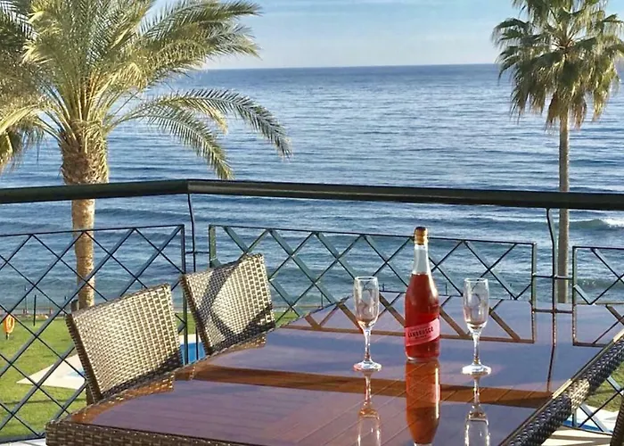 Mi Capricho B16 Beachfront Apartment