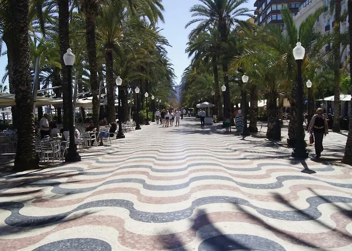 41 Calle Espronceda
