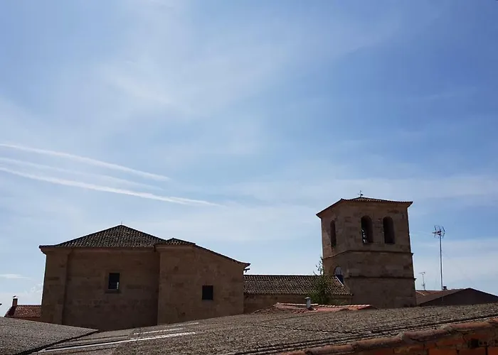 Vinarius, Posada Rural Castellanos de Villiquera, España