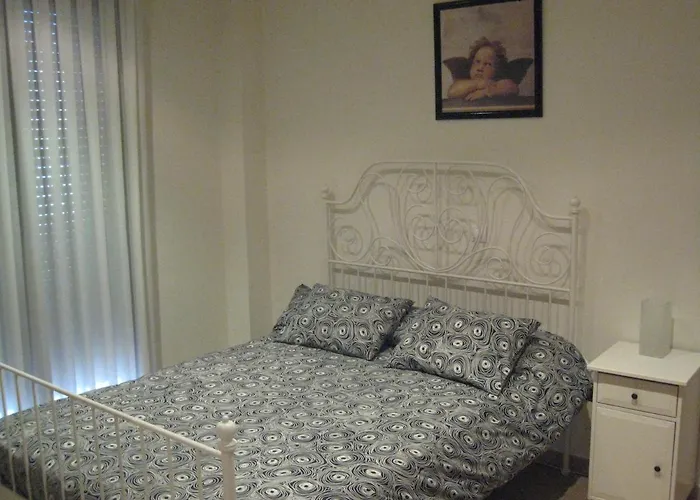 Hostal Alfajarin El Burgo de Ebro, España