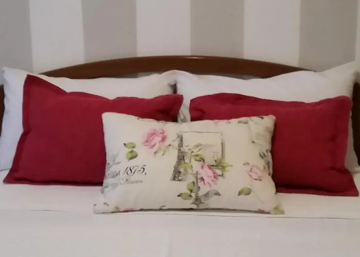 Apartamentos Timón Puerto O Grove, España
