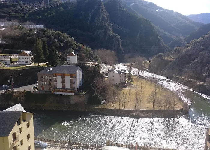 Nadal Apartaments Llavorsí, España