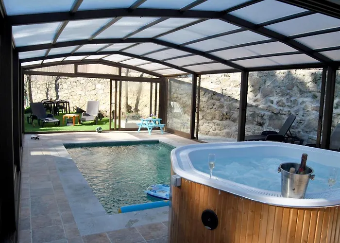 Angeles Con Piscina Y Jacuzzi