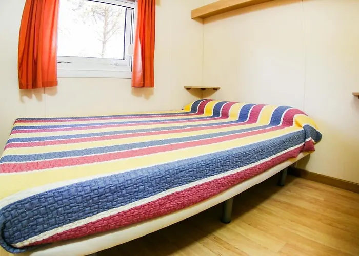 Camping Riberduero Hotel Peñafiel, España