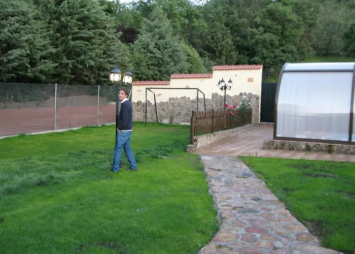 Villa casa rio alberche y el cortijo de gredos Navaluenga, España