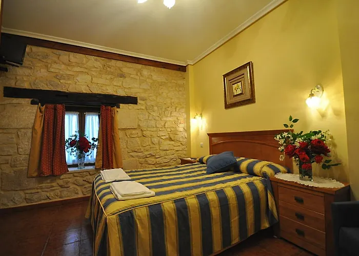 Hotel Rural Anamari Ciguenza , España