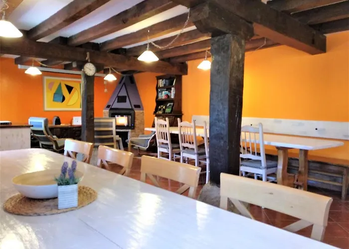 Casa Rural Madera y Sal Salinas de Anana, España