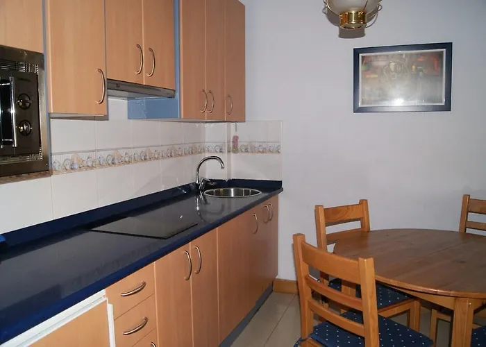 Apartamentos La Marina Laredo, España