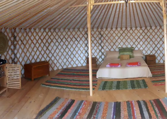 Yurtas de mongolia Hotel Vall d'Ebo, España